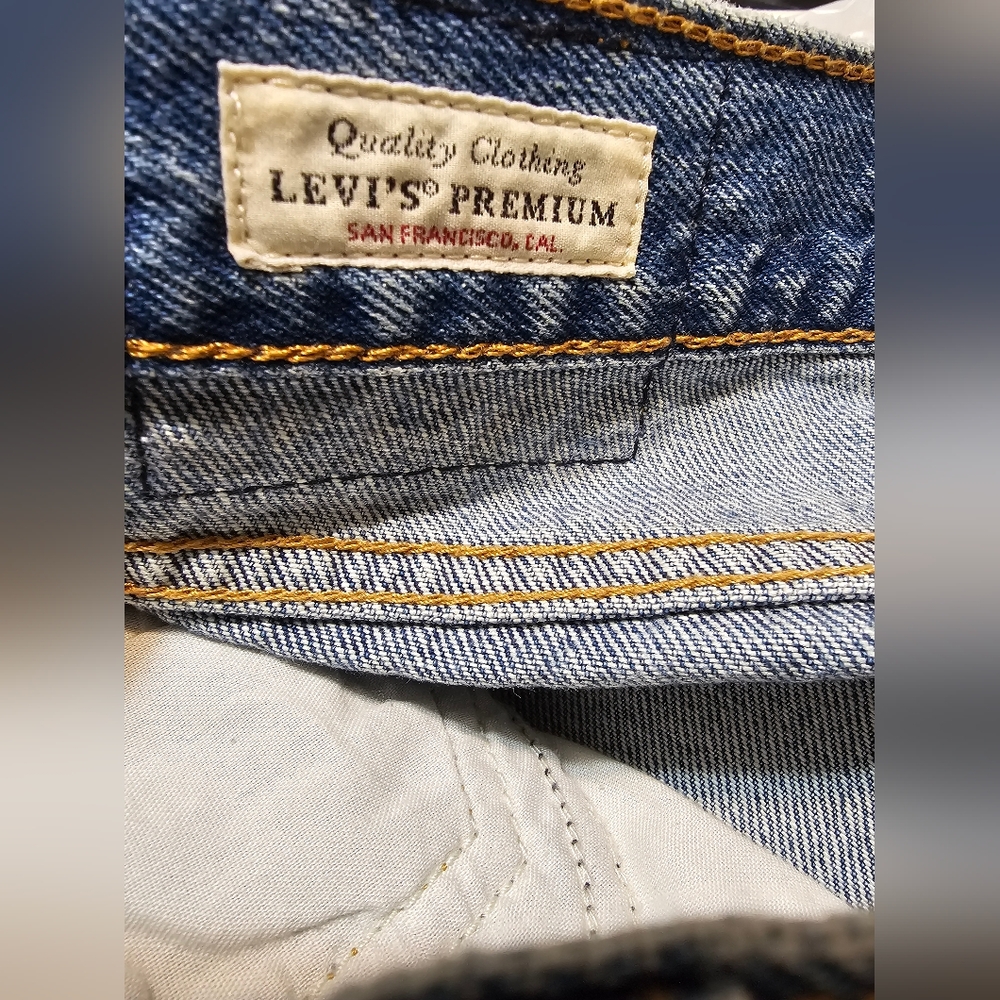 Levi’s Premium Wedgie Fit Straight Leg Jeans Vintage Style Denim Size 26 - Picture 5 of 8